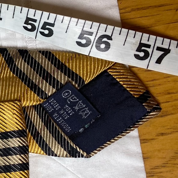 Mens BURBERRY NOVA CHECK 💯% Silk Tie!👔Like NEW🔥Freshly Cleaned🎁Great Gift!🎁 - Picture 8 of 13